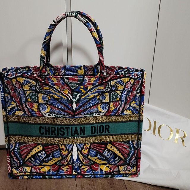 C Dior - 【レア・未使用】Dior ブックトート バタフライ刺繍 ラージの