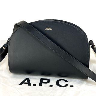 アーペーセー(A.P.C)の6.8万☆現行品☆A.P.C ショルダーバッグ ハーフムーン スムースレザー(ショルダーバッグ)