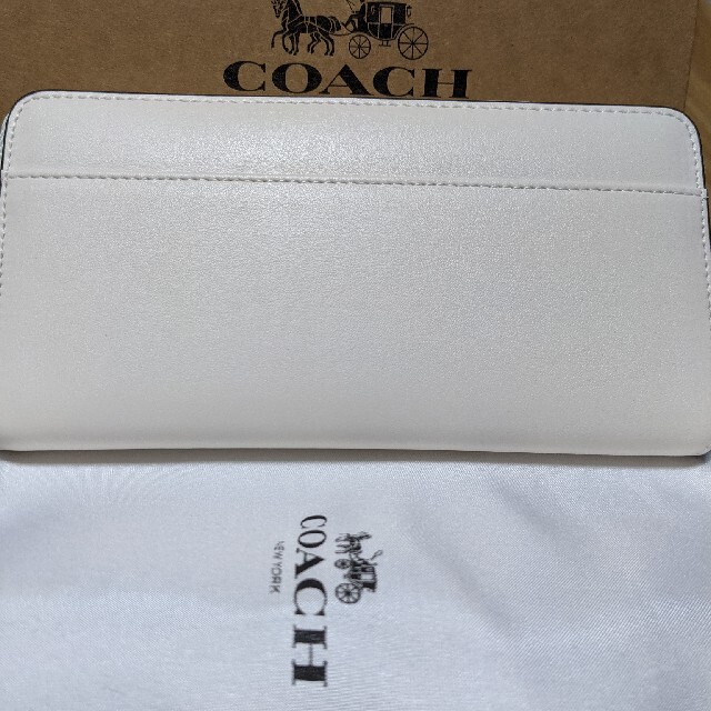 COACH  長財布　ラウンドファスナースヌーピーコラボ笑