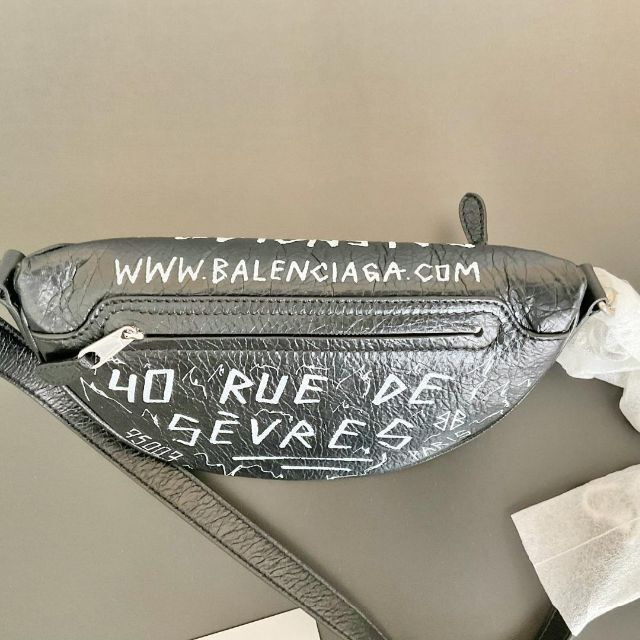 Balenciaga(バレンシアガ)の新品 バレンシアガ ボディバッグ グラフィティ ベルトバッグ スーベニア メンズのバッグ(ボディーバッグ)の商品写真