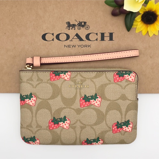 COACH ポーチ リストレット シグネチャー ストロベリー 苺柄 新品