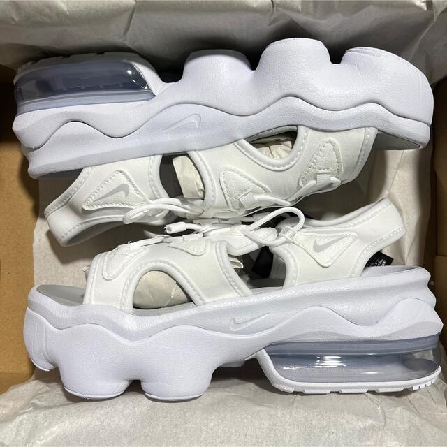 NIKE(ナイキ)の【正規品】NIKE WMNS AIR MAX KOKO SANDAL 白 レディースの靴/シューズ(サンダル)の商品写真