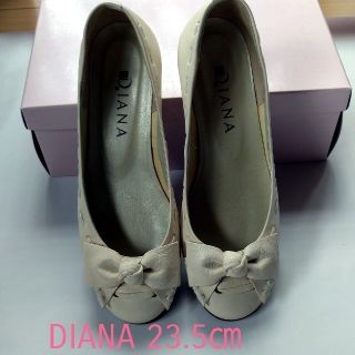 ダイアナ(DIANA)のレディース パンプス DIANA 23.5㎝ 白(ハイヒール/パンプス)