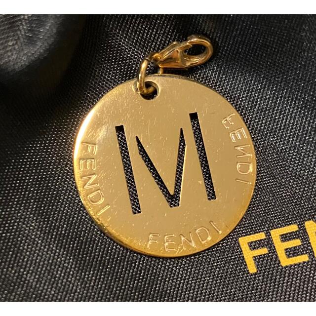 FENDI(フェンディ)のfendi フェンディ　イニシャル　チャーム　M レディースのアクセサリー(ネックレス)の商品写真