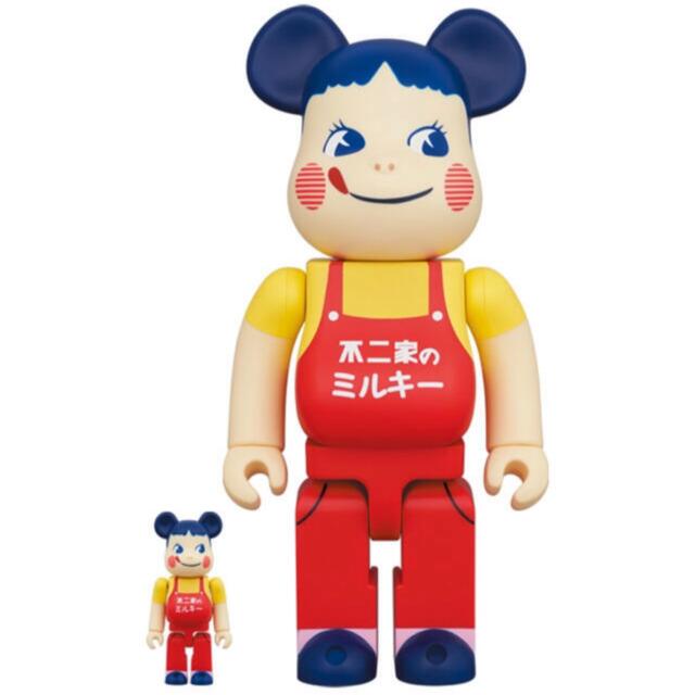 BE@RBRICK(ベアブリック)のBE＠RBRICK ホーロー看板 ペコちゃん 100％ & 400％ ハンドメイドのおもちゃ(フィギュア)の商品写真