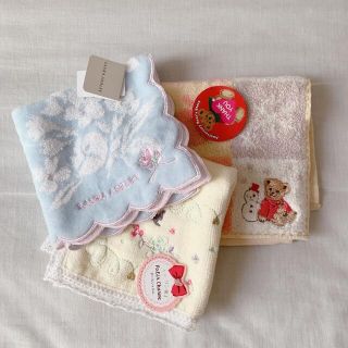 ローラアシュレイ(LAURA ASHLEY)のハンカチ　新品タグ付き3枚セット(その他)