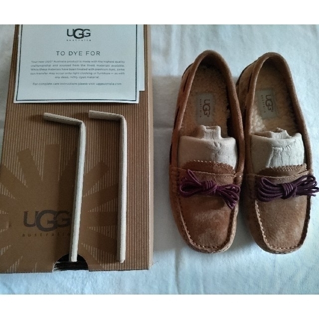 UGG(アグ)のUGG MEENA　モカシンシューズ レディースの靴/シューズ(スリッポン/モカシン)の商品写真