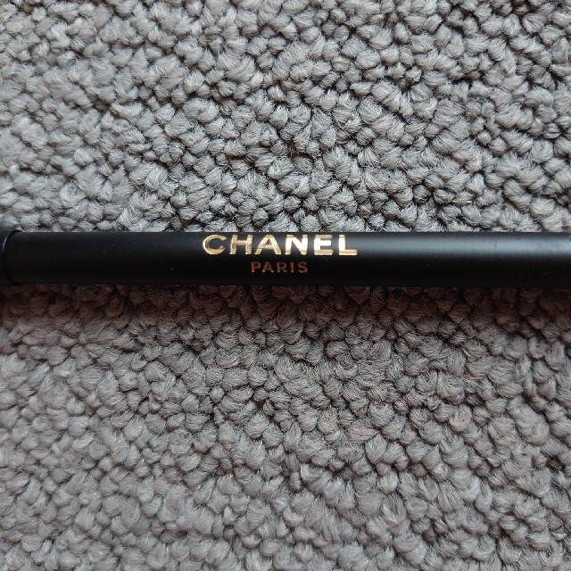 CHANEL(シャネル)のシャネルリップペンシル新品未使用 コスメ/美容のベースメイク/化粧品(リップライナー)の商品写真