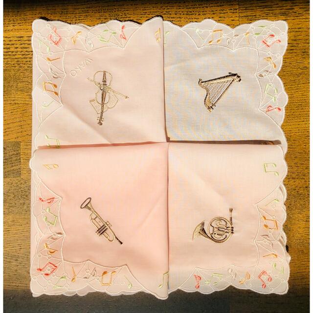 和光堂(ワコウドウ)の銀座和光　WAKO   刺繍ハンカチ　楽器が4種 レディースのファッション小物(ハンカチ)の商品写真
