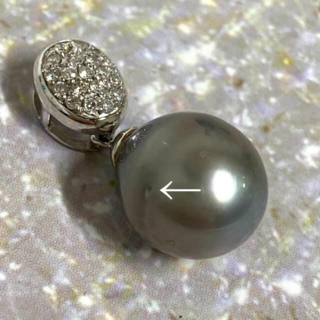 K18WG ブラックパール9㎜玉 ダイヤ0.19ct　トップ 21K516