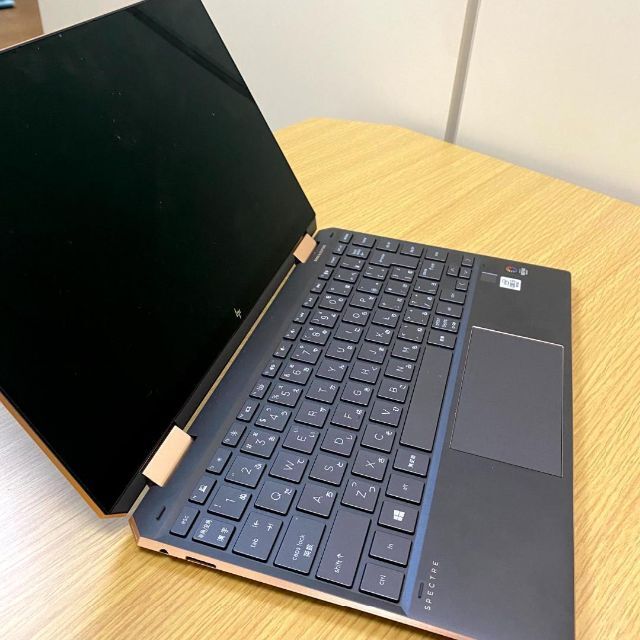 HP Spectre x360 13-aw0236TU