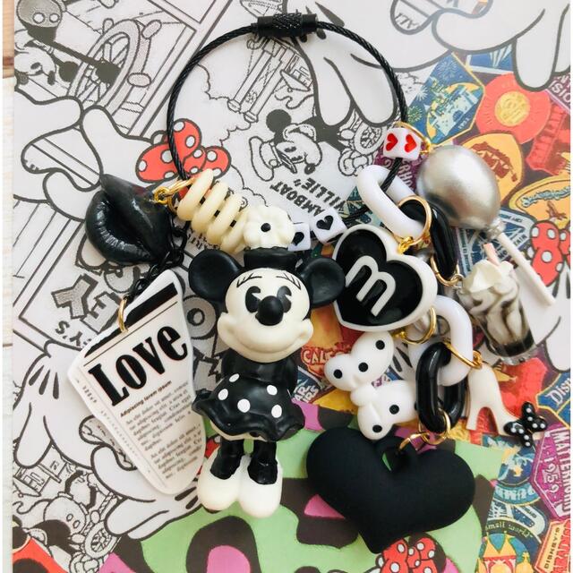 モノトーンねずこちゃん🖤　ジャラジャラキーホルダー エンタメ/ホビーのおもちゃ/ぬいぐるみ(キャラクターグッズ)の商品写真