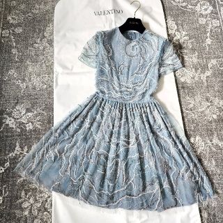 ヴァレンティノ(VALENTINO)のVALENTINO  ヴァレンティノ　ビーズ装飾チュールワンピース(ひざ丈ワンピース)