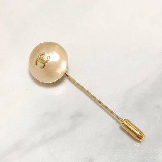 シャネル 金 ブローチ/コサージュの通販 56点 | CHANELのレディースを ...