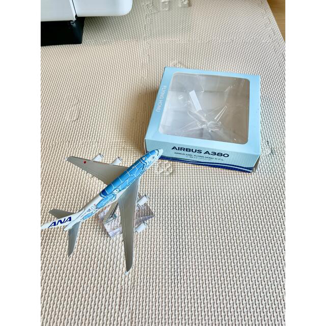 ANA(全日本空輸)(エーエヌエー(ゼンニッポンクウユ))のANA AIRBUS A380 FLYING HONUモデル(1/500) エンタメ/ホビーのテーブルゲーム/ホビー(航空機)の商品写真