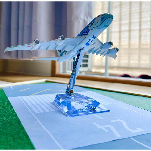 ANA(全日本空輸)(エーエヌエー(ゼンニッポンクウユ))のANA AIRBUS A380 FLYING HONUモデル(1/500) エンタメ/ホビーのテーブルゲーム/ホビー(航空機)の商品写真