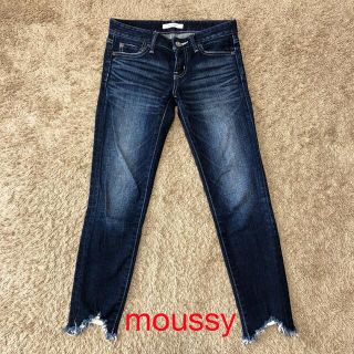 マウジー(moussy)のmoussy 裾ダメージデニム スキニーデニム ジーンズ(デニム/ジーンズ)