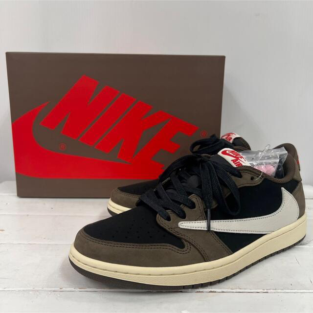 出産祝い NIKE ロー エアジョーダン1 トラヴィス・スコット×ナイキ