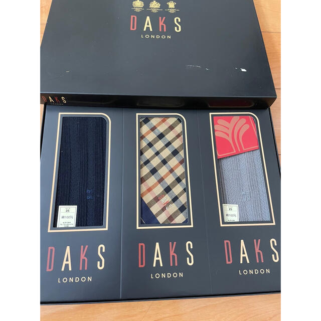 DAKS(ダックス)の新品　ダックスロンドン　靴下×2 ハンカチセット メンズのレッグウェア(ソックス)の商品写真