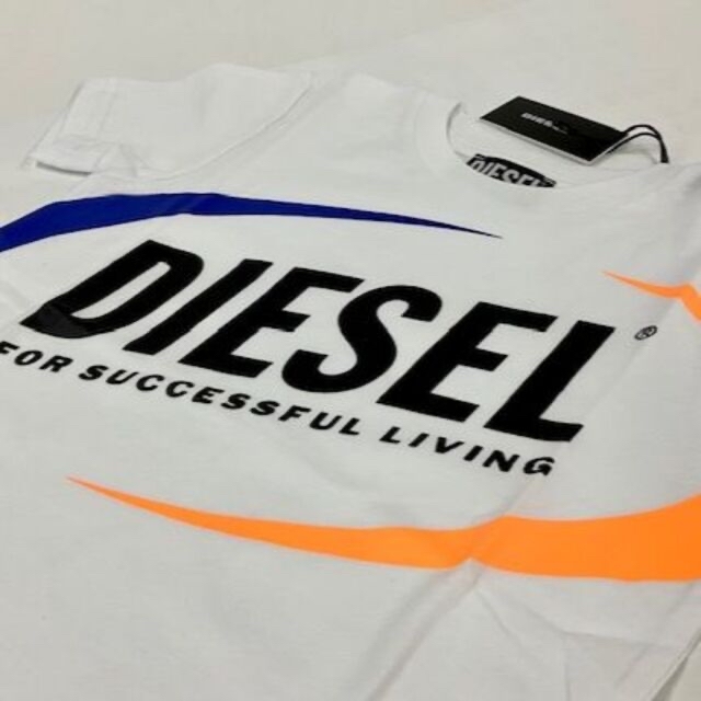 DIESEL(ディーゼル)のディーゼル　キッズ　Tシャツ02A22　ロゴ　4才位　新品　J00677 キッズ/ベビー/マタニティのキッズ服男の子用(90cm~)(Tシャツ/カットソー)の商品写真