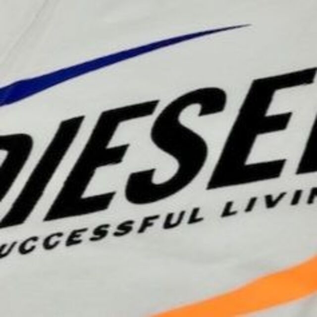 DIESEL(ディーゼル)のディーゼル　キッズ　Tシャツ02A22　ロゴ　8才位　新品　J00677 キッズ/ベビー/マタニティのキッズ服男の子用(90cm~)(Tシャツ/カットソー)の商品写真