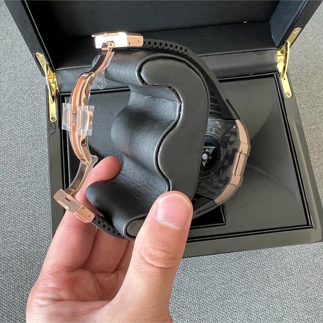 Apple Watch(アップルウォッチ)の【新品未使用】ゴールデンコンセプト RSC44 ゴールド メンズの時計(腕時計(デジタル))の商品写真