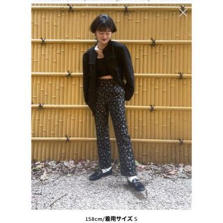 bibiy TINA FLOWER PANTS(カジュアルパンツ)