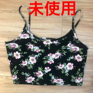 フォーエバートゥエンティーワン(FOREVER 21)のキャミソール　花柄　Forever21 タンクトップ　クロップド　(Tシャツ(半袖/袖なし))