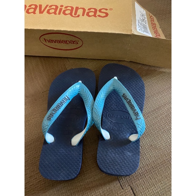 havaianas(ハワイアナス)のビーチサンダル　キッズ(15.5-16.5cm) キッズ/ベビー/マタニティのキッズ靴/シューズ(15cm~)(サンダル)の商品写真