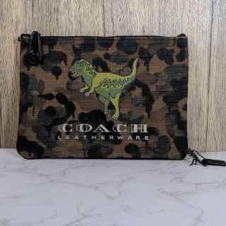 COACH - COACH コーチ クラッチバッグ レキシー 恐竜 迷彩の通販