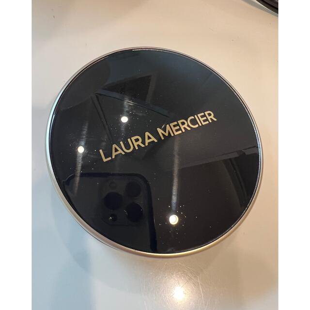 laura mercier(ローラメルシエ)のローラメルシエフローレス ルミエール ラディアンス パーフェクティングクッション コスメ/美容のベースメイク/化粧品(ファンデーション)の商品写真