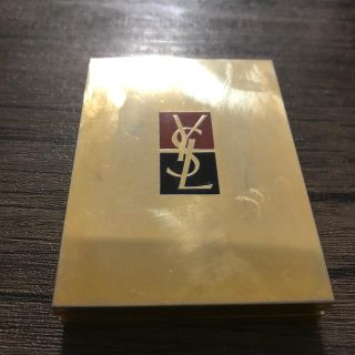 イヴサンローランボーテ(Yves Saint Laurent Beaute)のイヴ・サンローラン　アイシャドウ　グリーン　緑(アイシャドウ)