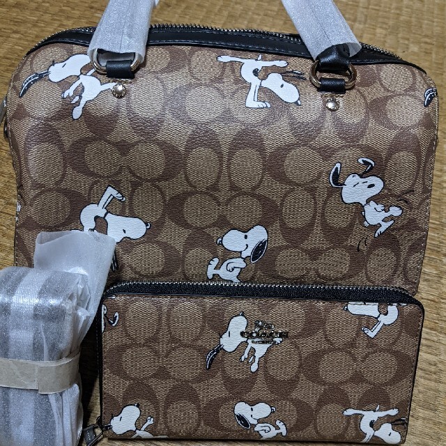 COACH ミニバッグ　シグネチャー　スヌーピー