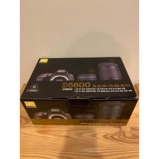 ニコン(Nikon)のNikon D5600 ダブルズームキット　記念手ぬぐい付き(デジタル一眼)