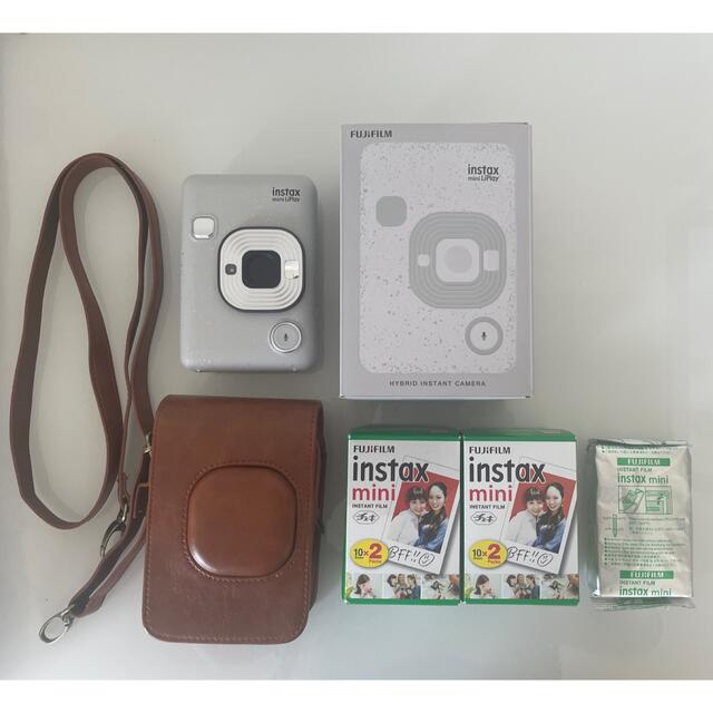 富士フイルム(フジフイルム)のFUJI FILM INSTAX MINI LIPLAY STONE WHITE スマホ/家電/カメラのカメラ(フィルムカメラ)の商品写真