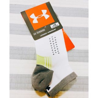 アンダーアーマー(UNDER ARMOUR)のUNDER ARMOR ランニング用 高級品 新品 半額以下(ソックス)