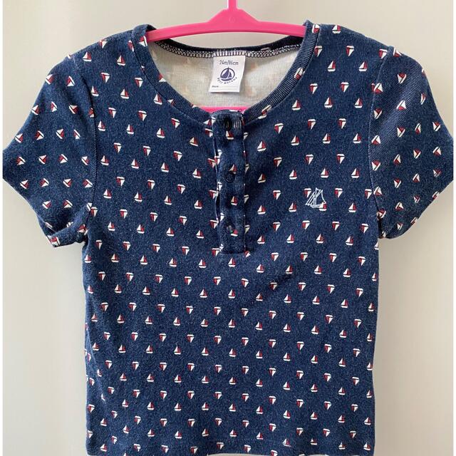 PETIT BATEAU(プチバトー)のプチバトー　Tシャツ　24m 86cm カットソー　ヨット　総柄 キッズ/ベビー/マタニティのキッズ服女の子用(90cm~)(Tシャツ/カットソー)の商品写真