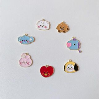 BT21 チャーム　各1個7個セット(アイドルグッズ)