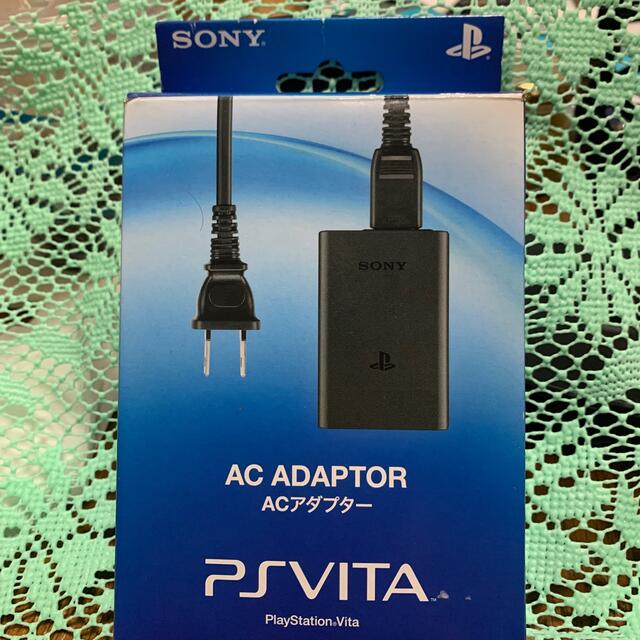 PlayStation Vita(プレイステーションヴィータ)のPS vita ACアダプター  エンタメ/ホビーのゲームソフト/ゲーム機本体(家庭用ゲーム機本体)の商品写真