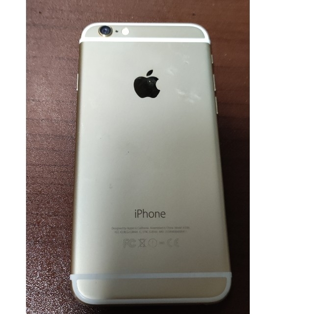 Apple(アップル)のiPhone6　64GB au スマホ/家電/カメラのスマートフォン/携帯電話(スマートフォン本体)の商品写真