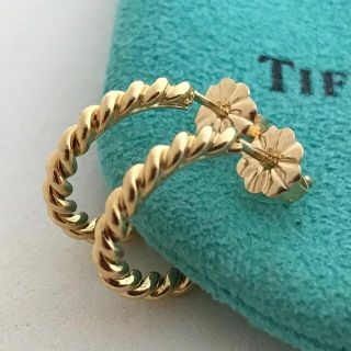 ティファニー(Tiffany & Co.)のTiffany K18YG ツイストフープピアス 美品(ピアス)