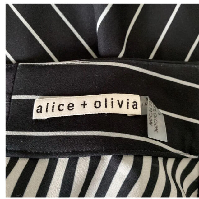 Alice+Olivia(アリスアンドオリビア)のアリス＋オリビア　春、夏スカート レディースのスカート(ひざ丈スカート)の商品写真