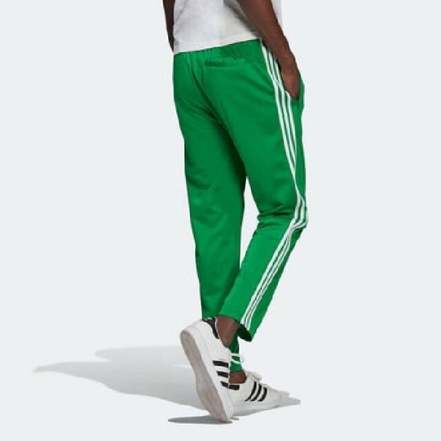 adidas(アディダス)のアディカラー クラシックス ファイヤーバード GN3520 S メンズのパンツ(その他)の商品写真