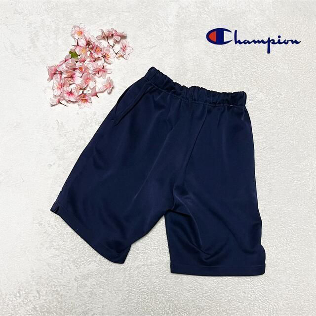 Champion(チャンピオン)の【良品　夏物】　チャンピオン　ハーフパンツ　サイズ S ネイビー スポーツ/アウトドアのトレーニング/エクササイズ(トレーニング用品)の商品写真