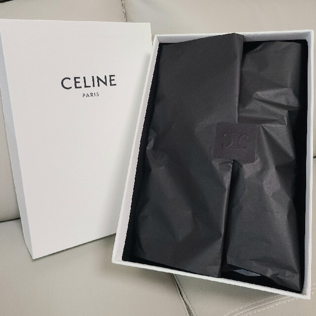 celine(セリーヌ)のCELINE　セリーヌ　トリオンフベースボールキャップ/コットン　ベージュ レディースの帽子(キャップ)の商品写真