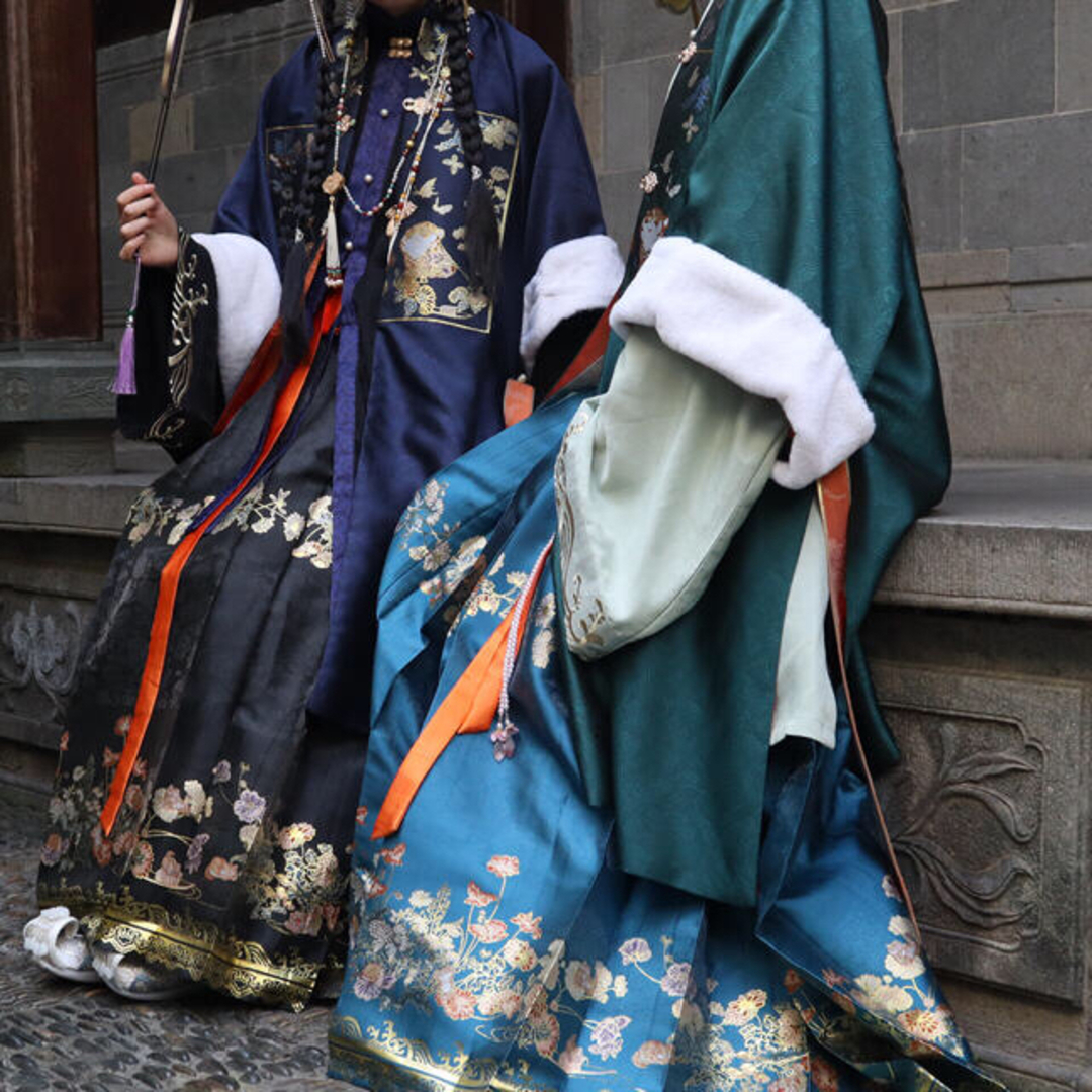 竹枝唄 青赤色ロングスカート 刺繍馬面裙 漢服 着物和服 中国伝統衣装 成人式 期間限定キャンペーン 7752円 swim.main.jp