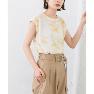 ケービーエフ(KBF)の【YELLOW】スリーブレスプリントTEE(カットソー(長袖/七分))