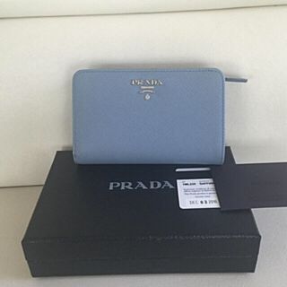 プラダ(PRADA)のプラダ新品❤️大人気品アストラル色2つ折財布(折り財布)