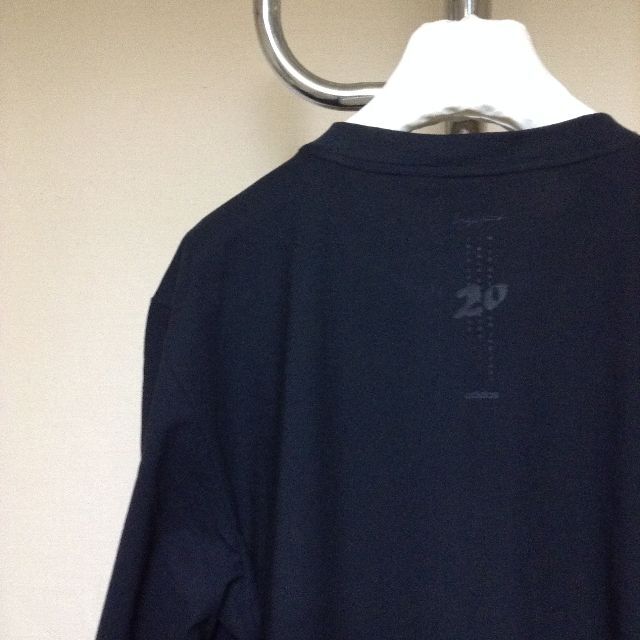 Y-3(ワイスリー)の新品 M y-3 22ss センターストライプ Tシャツ 2780 メンズのトップス(Tシャツ/カットソー(半袖/袖なし))の商品写真