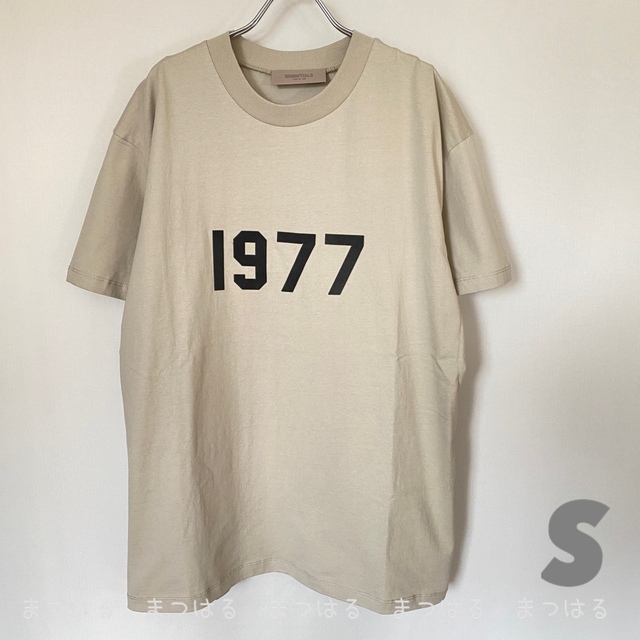 激安正規品 GOD OF FEAR - 1977ロゴTシャツ　Sサイズ ESSENTIALS ラスト1枚‼︎FOG Tシャツ+カットソー(半袖+袖なし)